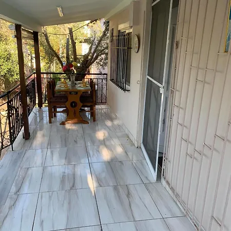 Virginia House * Nea Kallikrateia