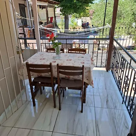 Virginia House * Nea Kallikrateia